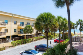 106 Madeira Norte Condo